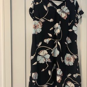 Short Sleeve A New Day black+floral